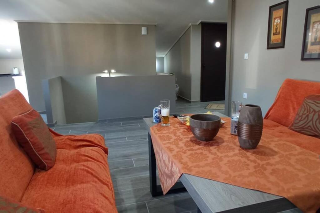 Aretoysa Center Luxury Suites 2 Néa Péramos Εξωτερικό φωτογραφία