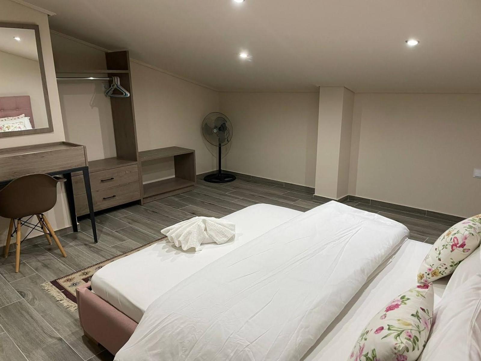 Aretoysa Center Luxury Suites 2 Néa Péramos Εξωτερικό φωτογραφία